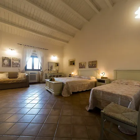 Nacalino Lantgård Modica